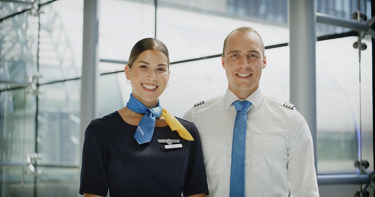 Discover Airlines_Uniform_03