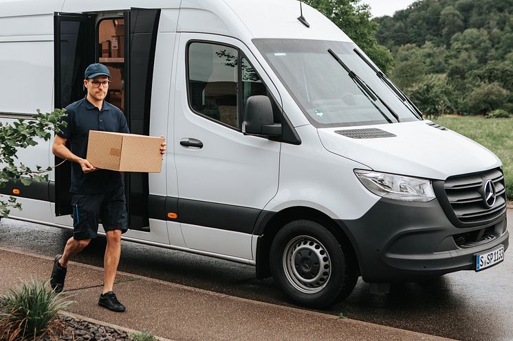 Mercedes-Benz Sprinter 'Speed Delivery Door'  