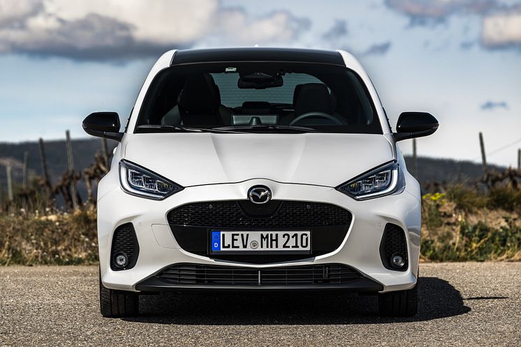 2024_mazda2-hybrid_spain_still-1_highres