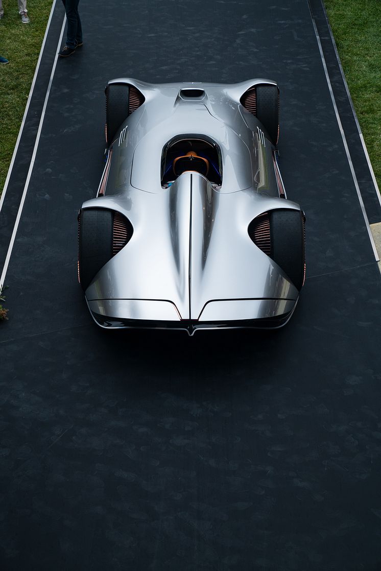 Vision EQ Silver Arrow 