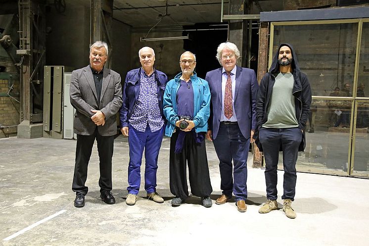 Das Team des Kunstkraftwerks und die Immersive Art Factory aus Italien
