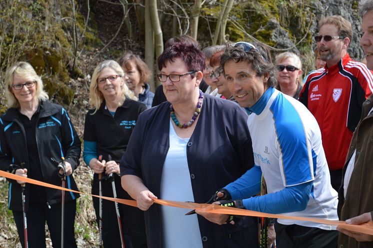 Bürgermeisterin Karin Barwisch und Silber-Olympiamedaillengewinner und Sportexperte Peter Schlickenrieder gaben die Strecken offiziell frei. 