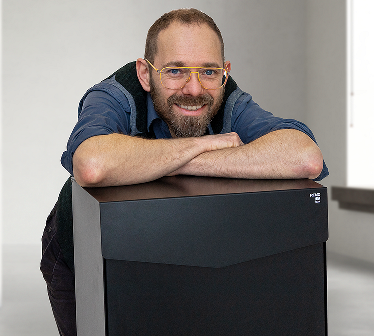 Marcus Mencke Vagnby_Letter Familien_1000x900.png