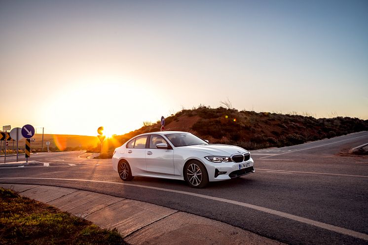 Helt nye BMW 330e Sedan