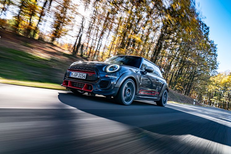20201119_Hankook_Tire_as_exclusive_tyre_supplier_to_the_latest_version_of_the_limited_MINI_John_Cooper_Works_GP.jpg