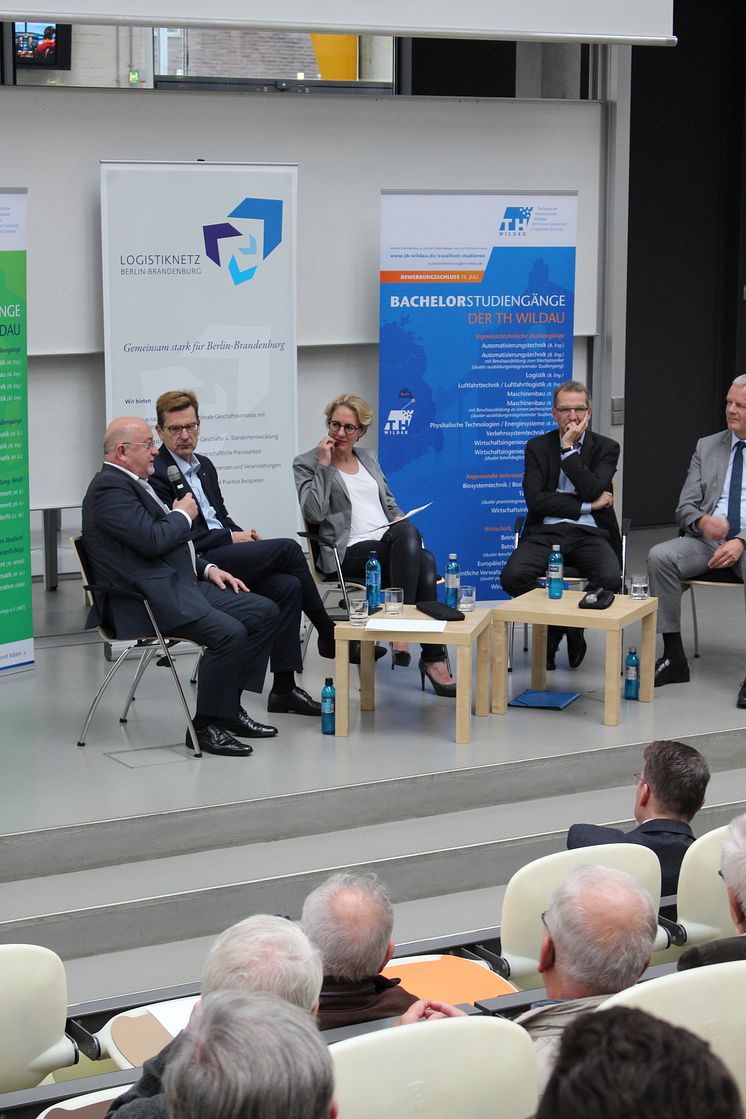 Podiumsdiskussion „Zukunftsbranche Luftverkehr am Standort Berlin Brandenburg“ am 15. Oktober 2016 an der Technischen Hochschule Wildau