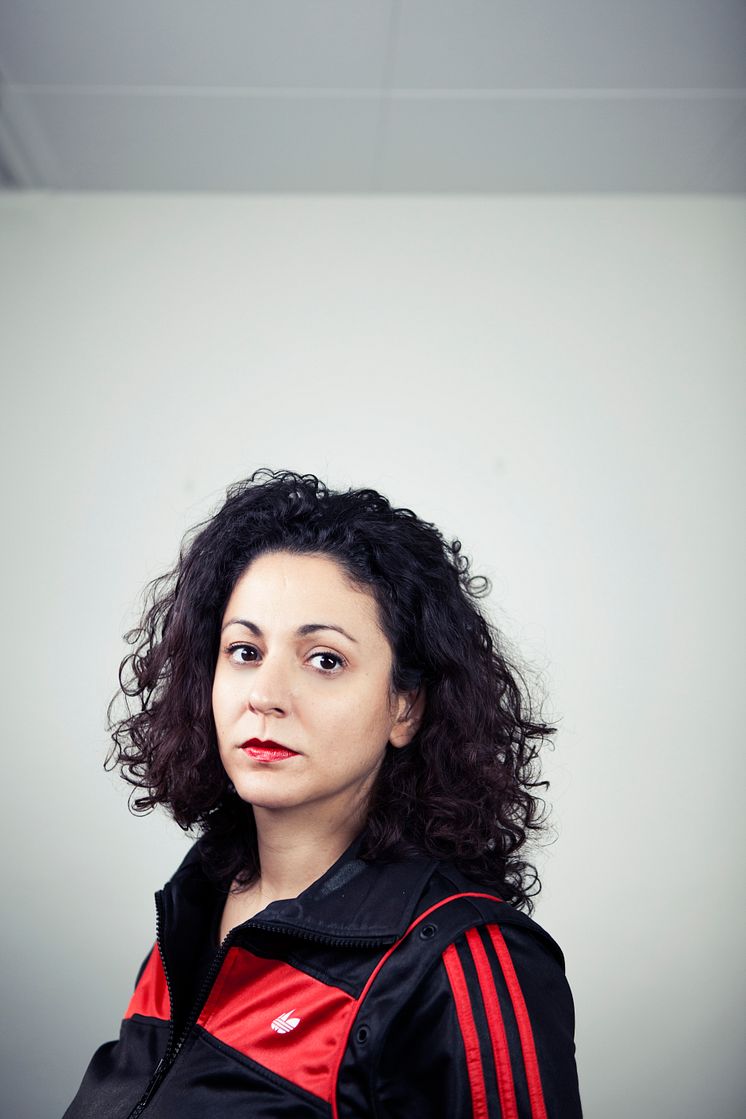 Pressbild på Nasim Aghili, regissör och manusförfattare © fotograf Saga Berlin