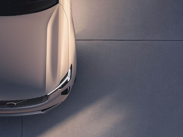 New_Volvo_XC90_Exteriors.jpg