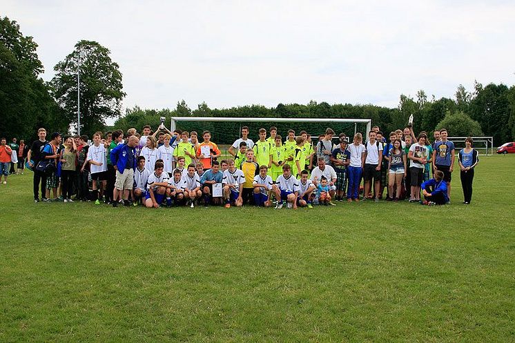 Fussballfest der guten Tat in Rötha