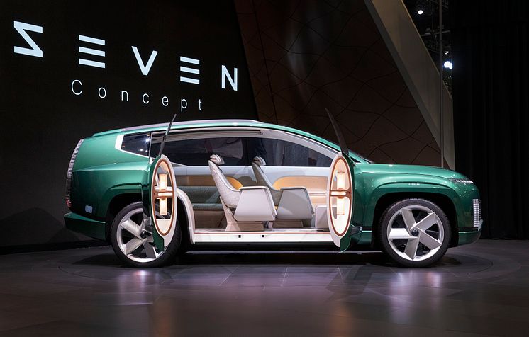 [Image_1] SEVEN debut at AutoMobility LA