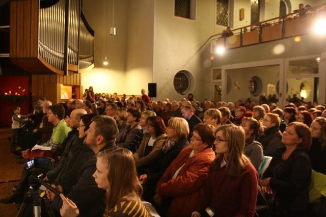 Landau-Gymnasium in Weißwasser spendet für das Kinderhospiz Bärenherz