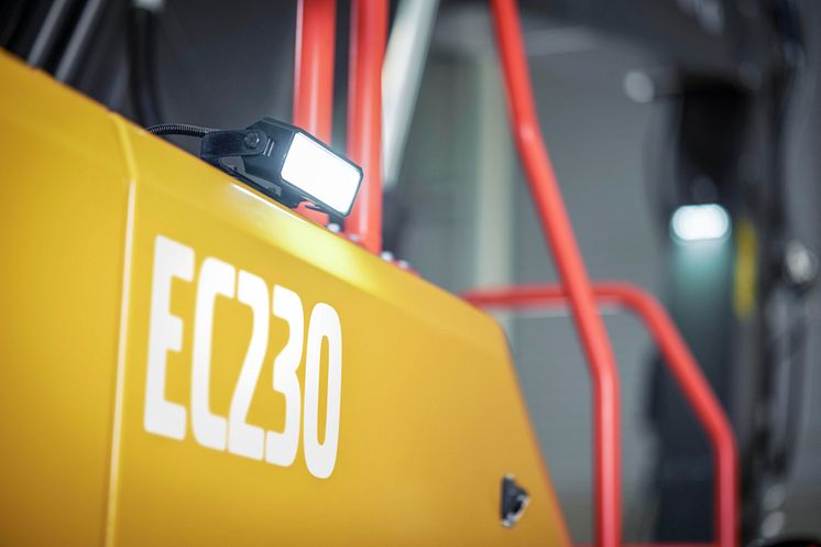 Volvo EC230 Electric (450 kWh) - exteriör arbetsbelysning
