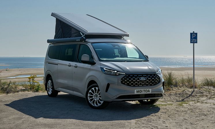 2024FordTransitNuggetLWBTitanium_1.2_3-4_front.jpg