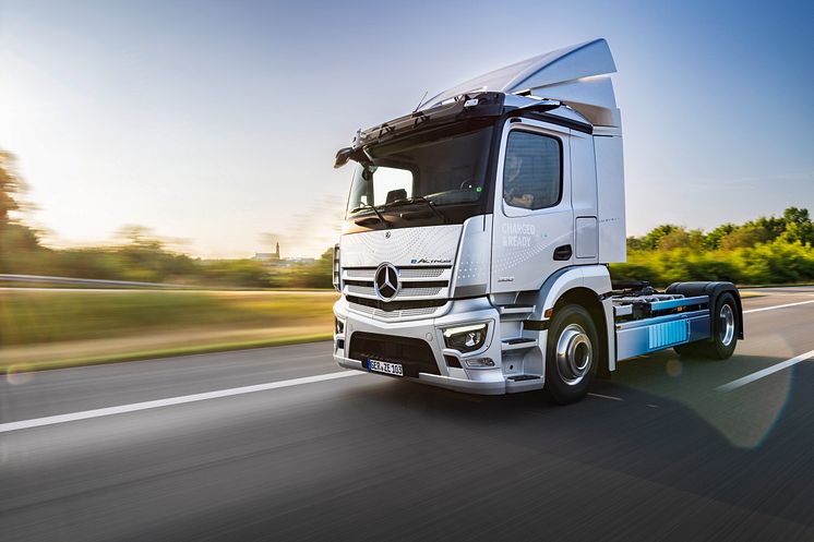 Mercedes-Benz eActros 300
