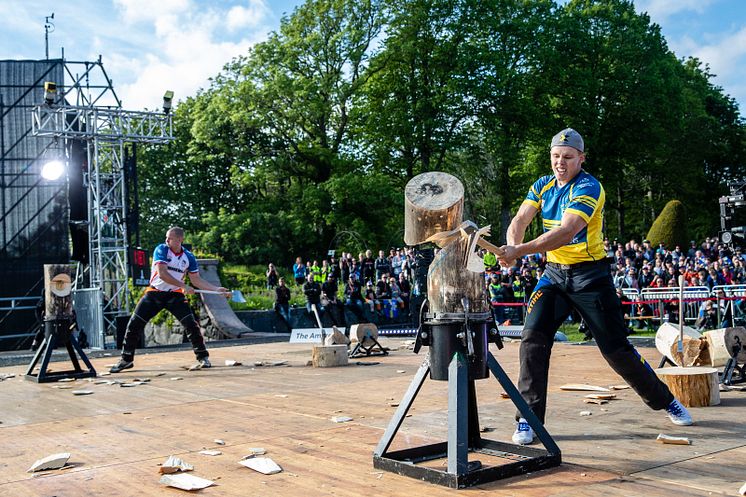 Ögonblicket Ferry Svan avancerar vidare till kvartsfinal i sista grenen Standing Block Chop