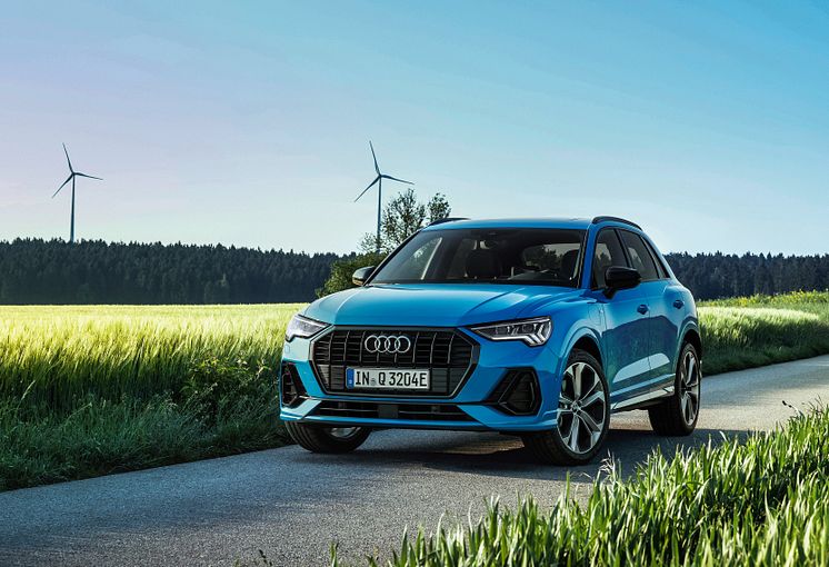 Audi Q3 TFSI e (Turboblå)