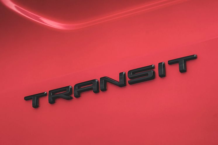 Transit_Courier_Fantastic_Red_015