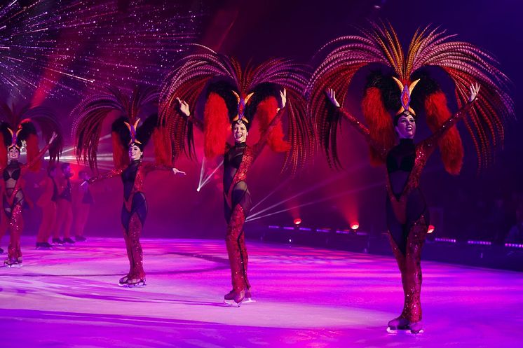 Die neue HOLIDAY ON ICE-Show "TIME" lockt mit atemberaubenden Performances und schillernden Kostümen