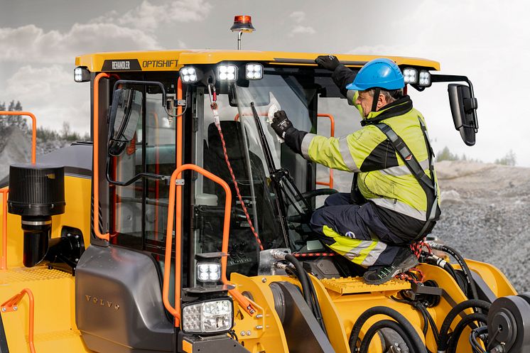 Volvo L260 hjullastare - serviceplattform