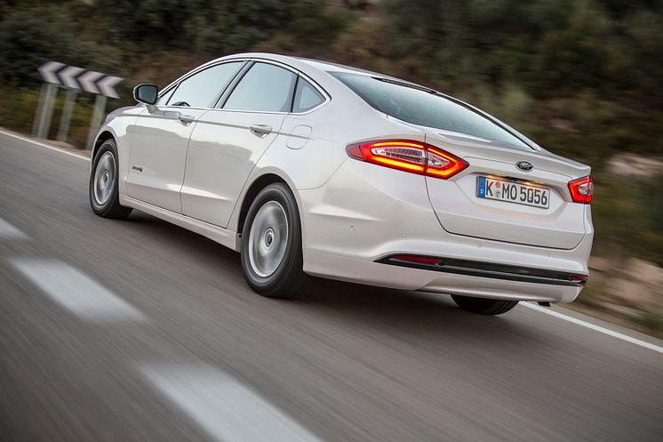 Nye Ford Mondeo Hybrid