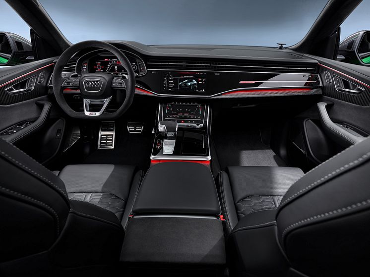 Audi RS Q8 cockpit