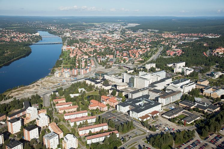 Norrlands universitetssjukhus, flygbild  - original (363752).jpg