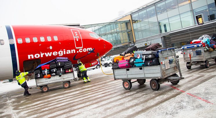 Boarding luggage on board 