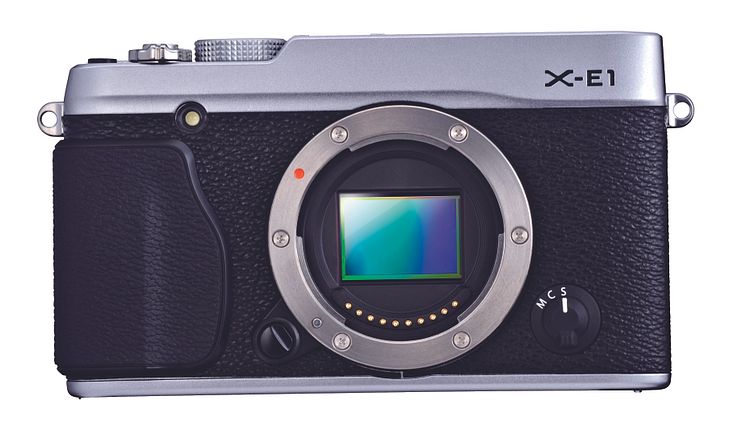 FUJIFILM X-E1 silver body