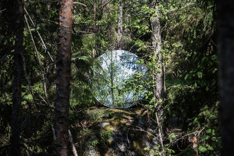 Omvägar,  Eva Schlegel, Circular Mirror, 2018