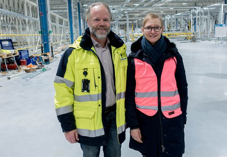 Stefan Lindbäck, vd på Lindbäcks bygg och Gunilla Nordlöf, generaldirektör Tillväxtverket.