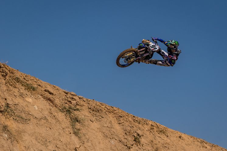 2019090903_001xx_MXGP_Rd17_シ―ワ―選手_4000