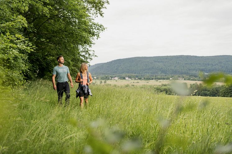 Kammweg Erzgebirge-Vogtland_Paar_Foto TVE_Dirk_Rueckschloss.jpg