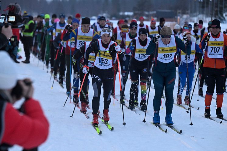 Stafettvasan 2024 Charlotte Kalla på start