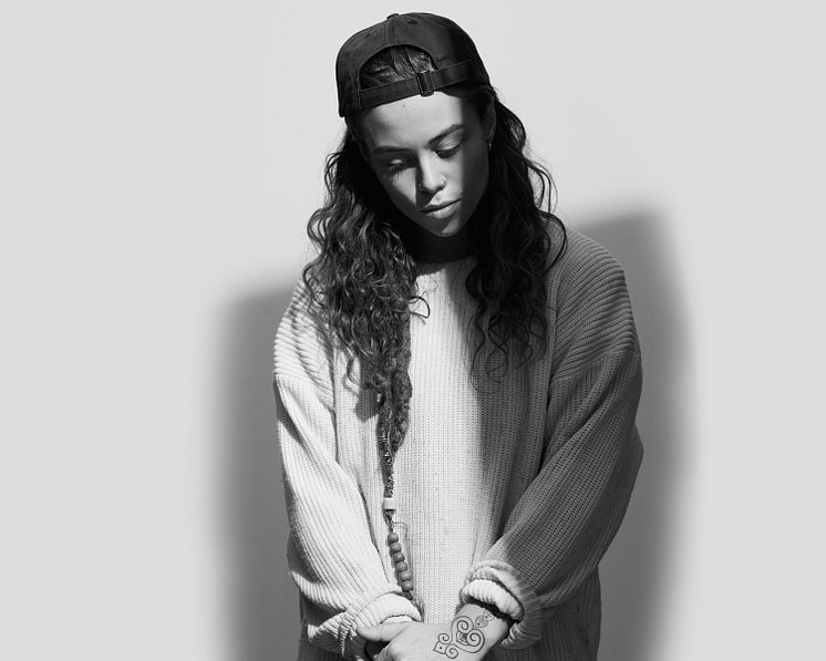 Tash Sultana Press Shot