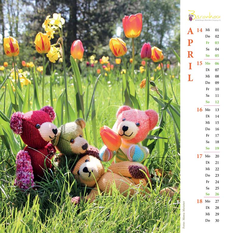 Bärenherz-Kalender 2015: Jeder Monat präsentiert bunte Strickbärchen in Aktion