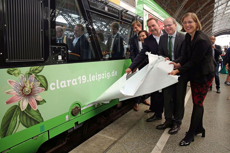 Enthüllung des CLARA19-Motivs auf dem Triebwagen des RegioShuttles VT 314 der Erfurter Bahn 