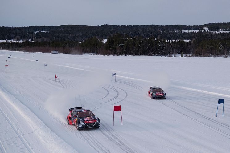 Världsmästarna Team Peugeot Hansen välkomnar Sebastien Loeb till 2016 års säsong