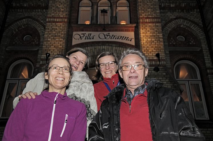Ylva Nordin, Monika Ågren, Annette Fredman och Michael Rokvist öppnar kafé i Villa Stranna. 