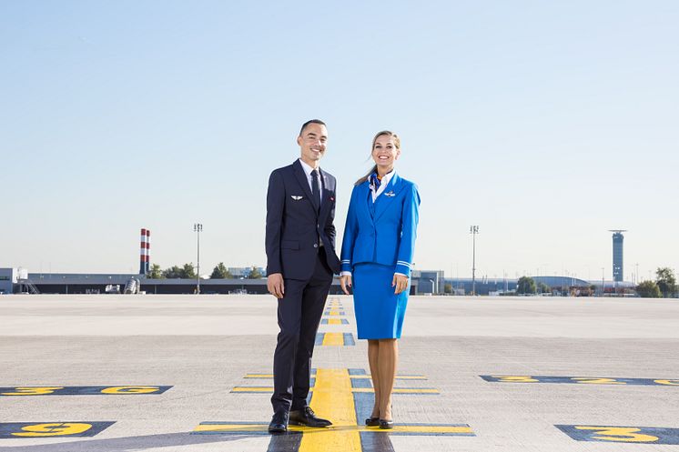 AFKL staff at tarmac