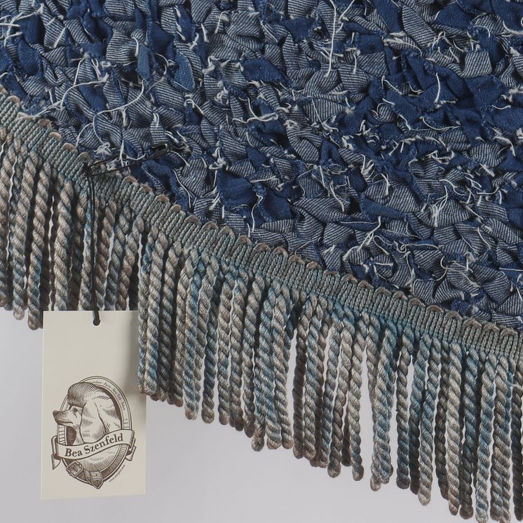Myrorna-Szenfeld-jeansmatta-closeup