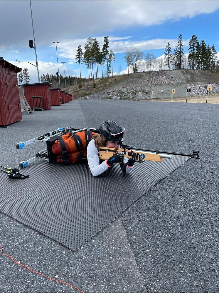 Elisabeth skiskyting i rullestol