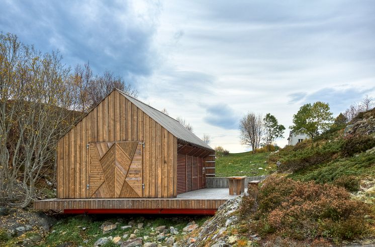 Traditionell norwegisches Bootshaus - Kebony Fassade