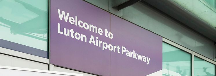Luton Airport Parkway station