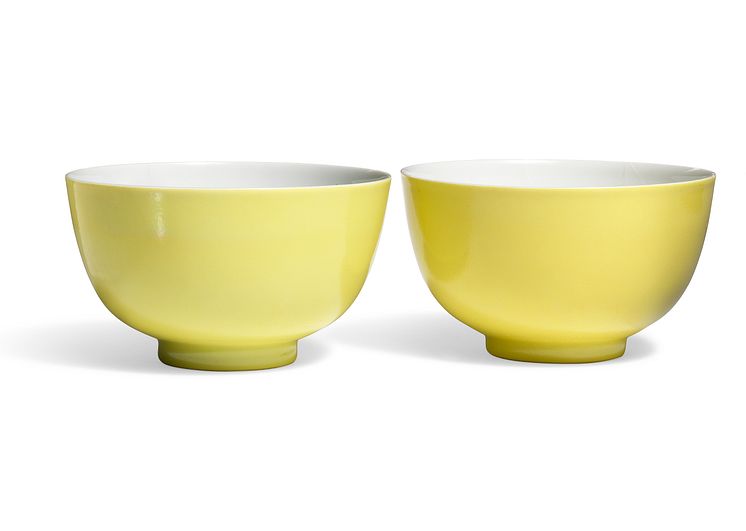 Lemon-yellow cups