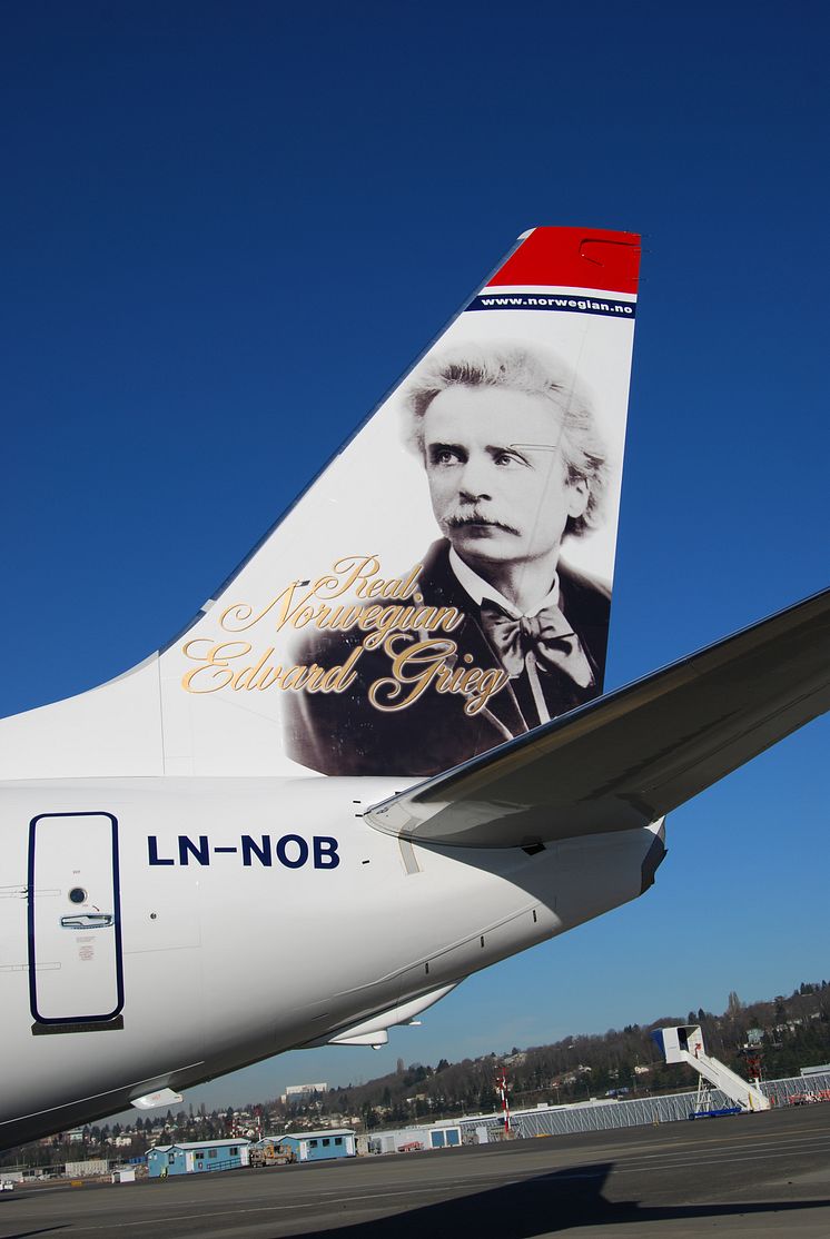 737-800 Edvard Grieg 