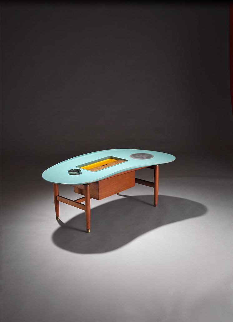 Finn Juhl: Unique coffee table (1945)