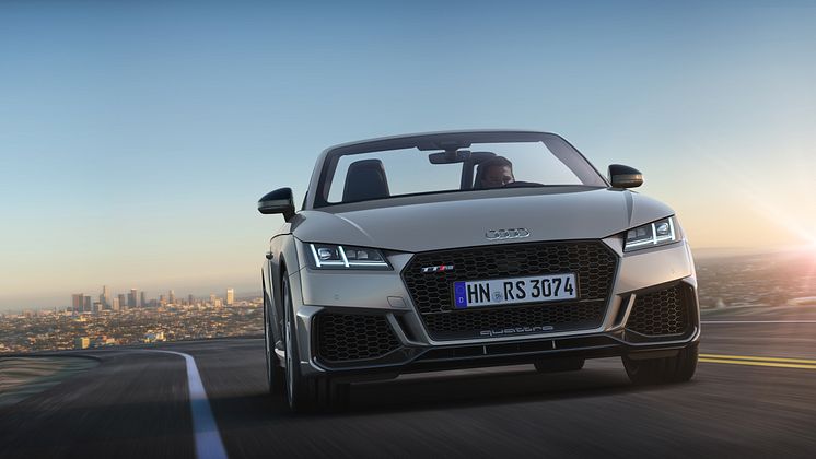 Audi TT RS Roadster (Nardogrå)