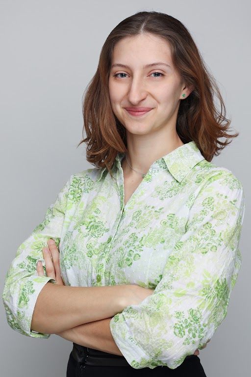 Lea Aures.jpg
