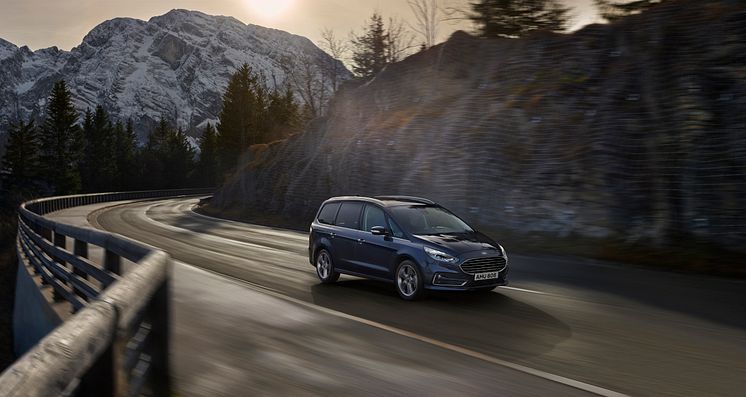 Ford S-MAX Galaxy Hybrid 2021