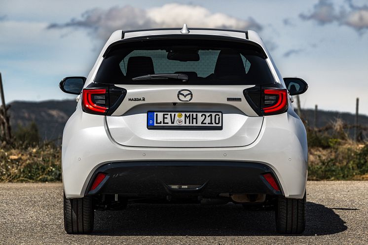 2024_mazda2-hybrid_spain_still-2_highres